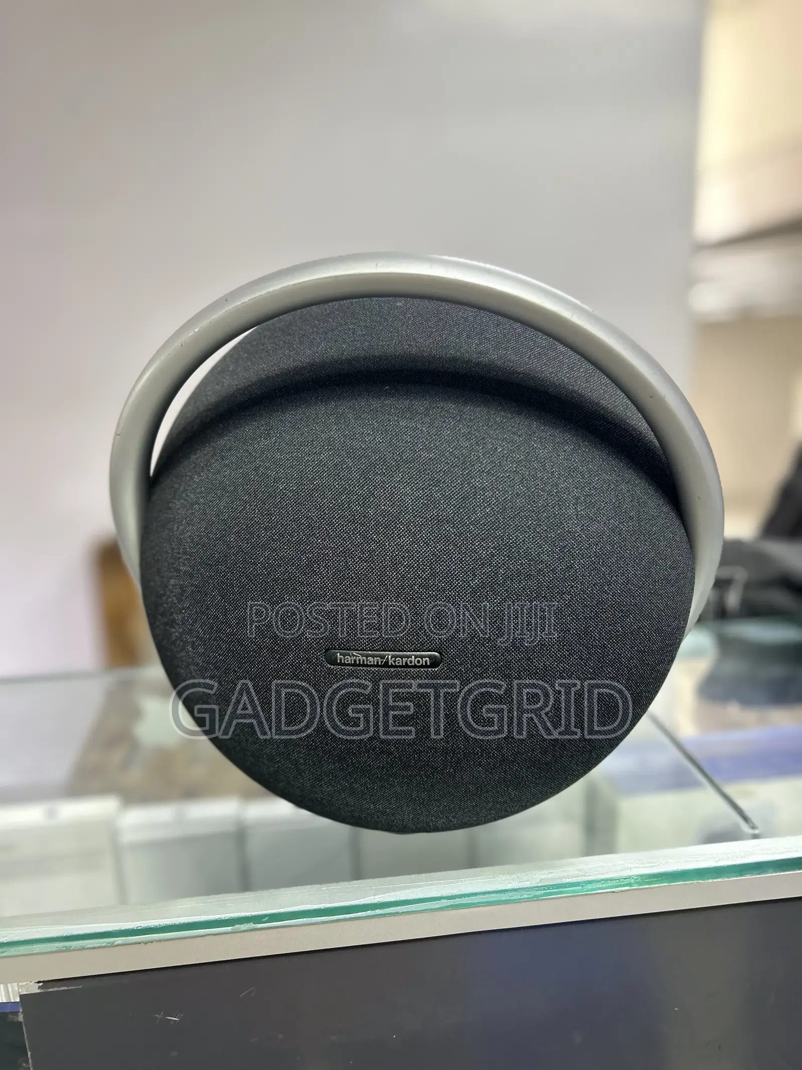 Harman Kardon Onyx Studio 8
