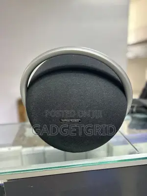 Harman Kardon Onyx Studio 8