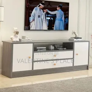 Spacious Modern 5ft TV Stand Featuring a Sleek Gray Wood-Grain