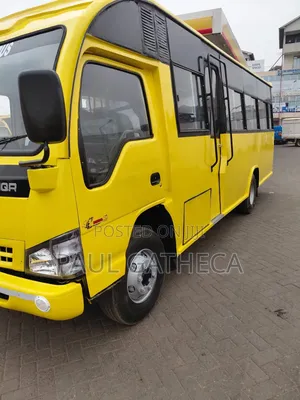 Isuzu NQR 2017 Yellow