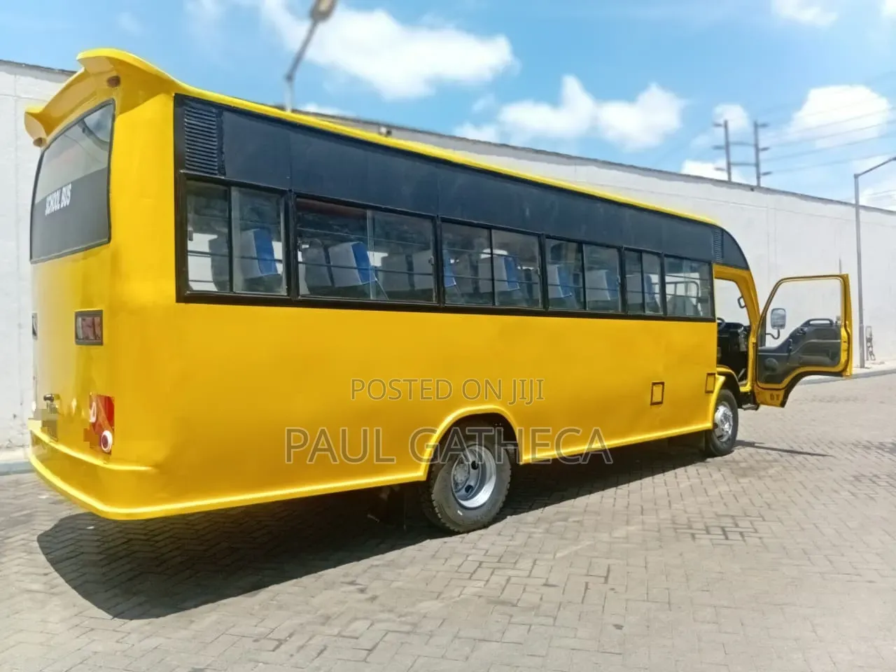 Isuzu NQR 2017 Yellow