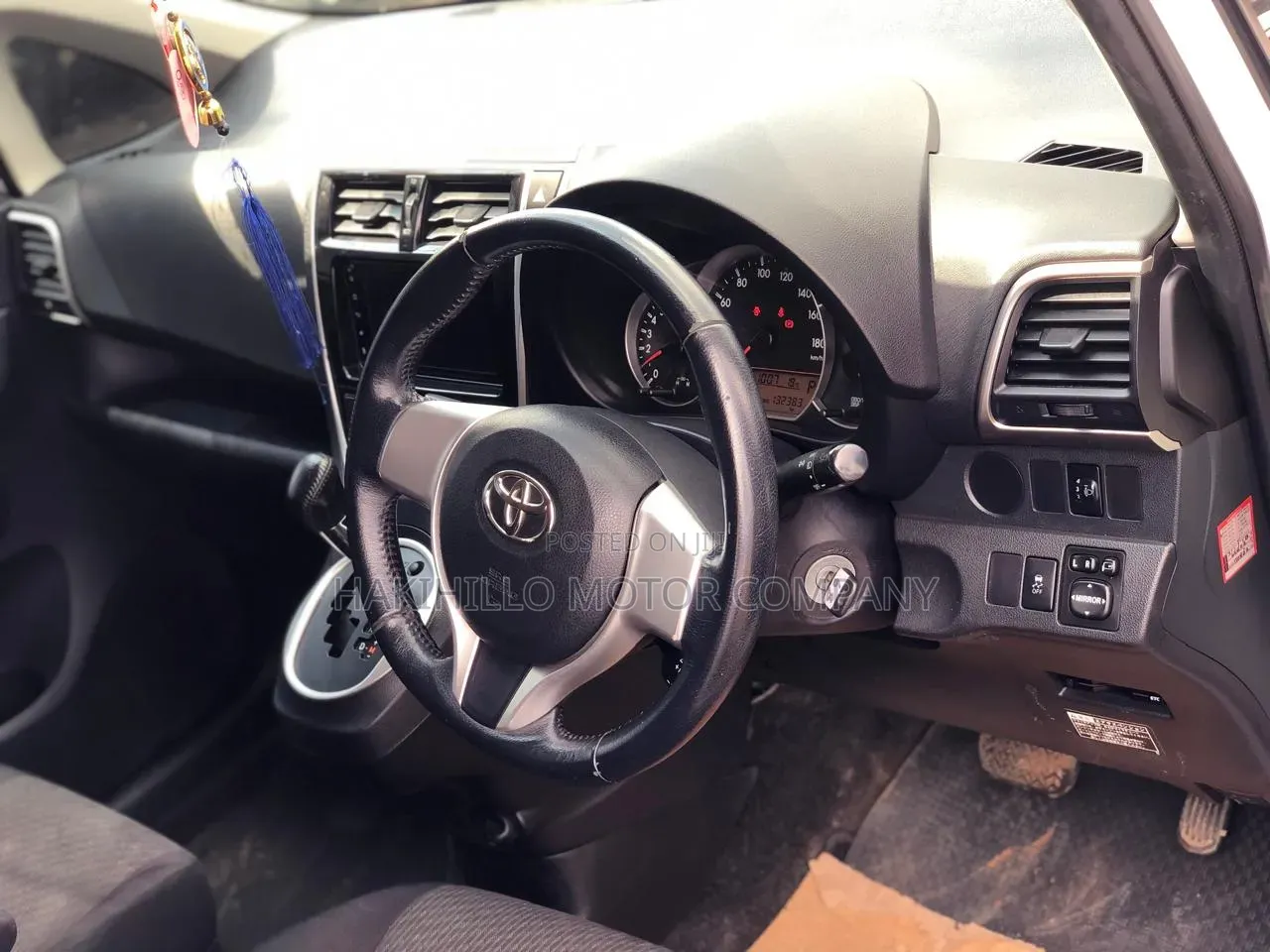 Toyota Ractis 2014 White