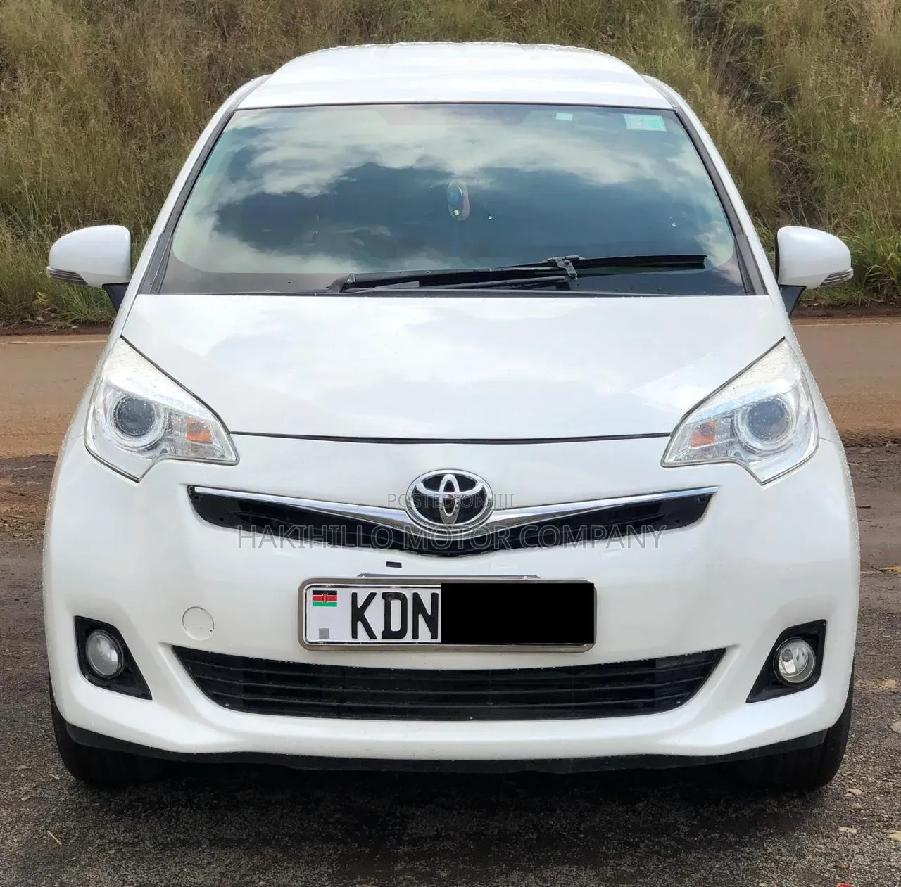 Toyota Ractis 2014 White