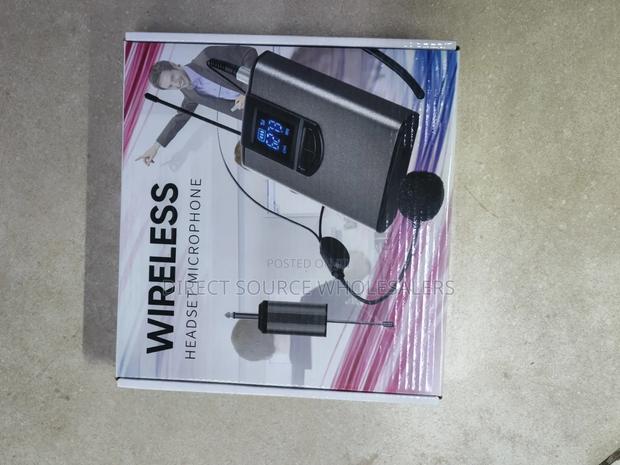 Wireless Headset Mic for Public Speaking
Rechargeable Wireless Headset - thumbnail 2