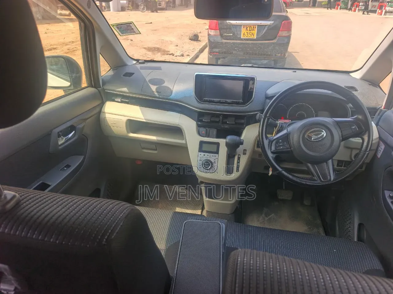 Daihatsu Move 2019 White