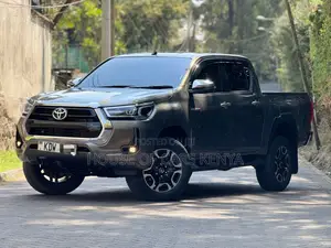Toyota Hilux 2025 Gray