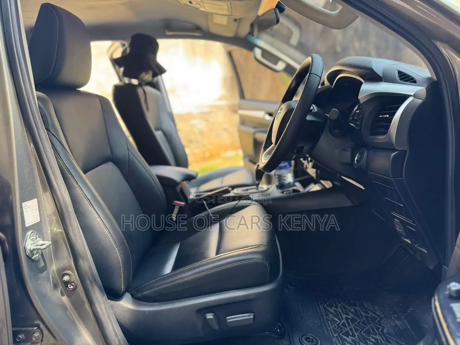 Toyota Hilux 2025 Gray