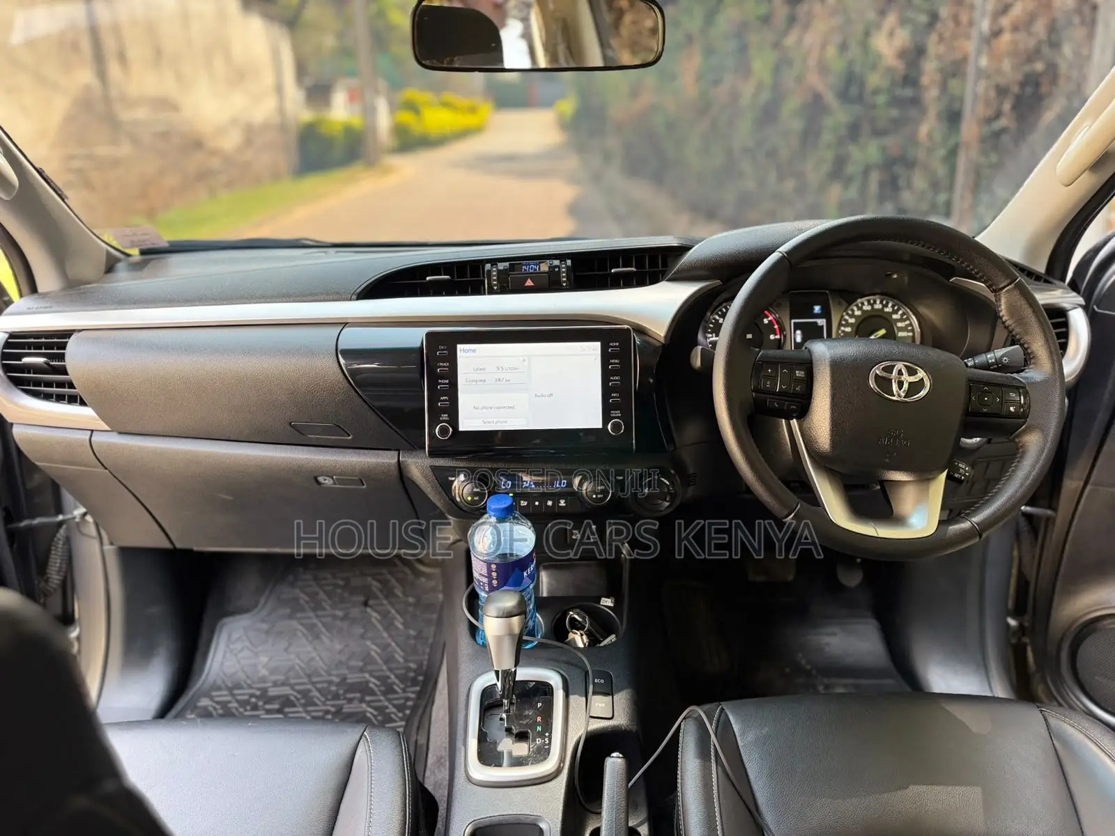 Toyota Hilux 2025 Gray