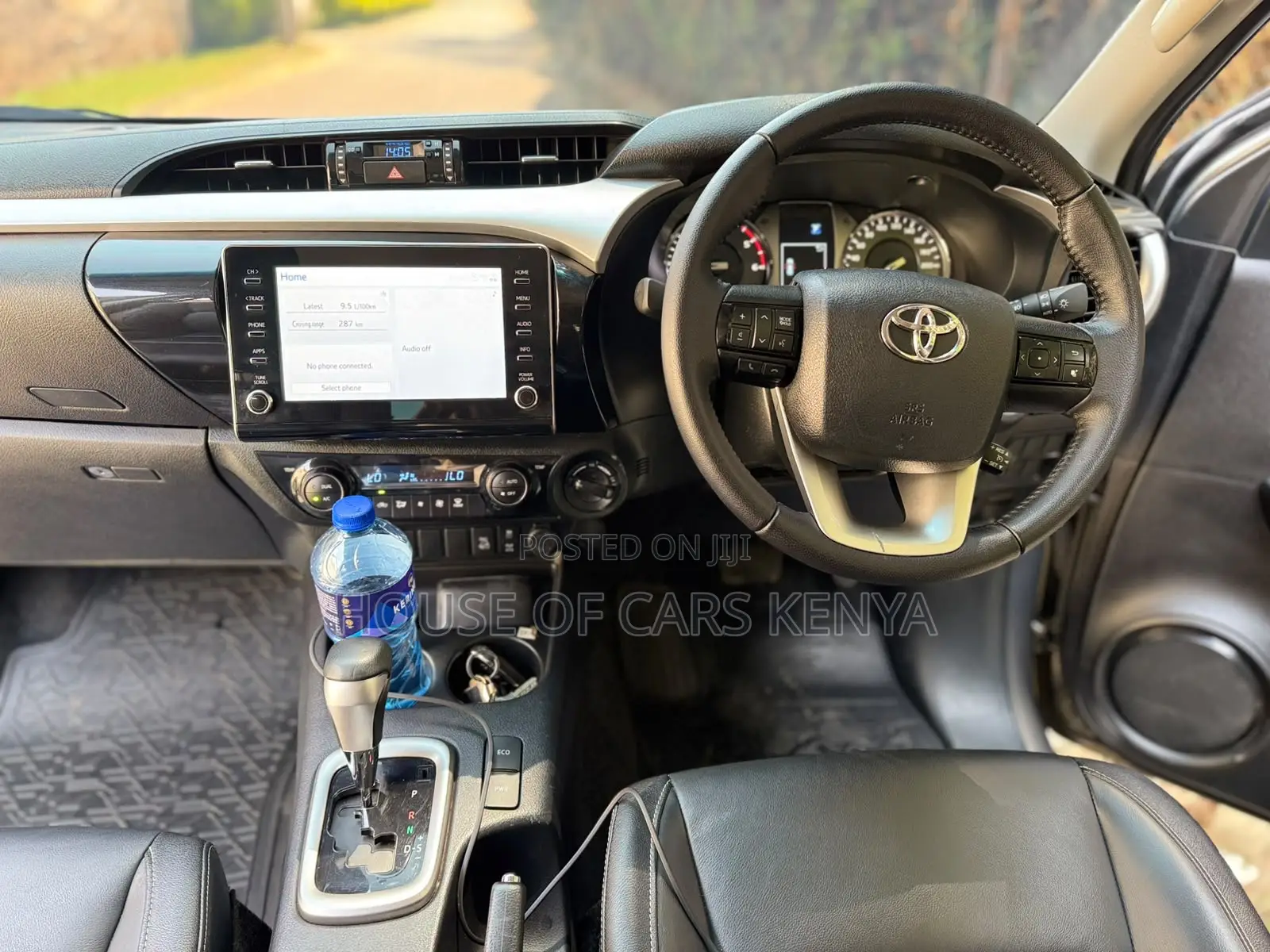 Toyota Hilux 2025 Gray