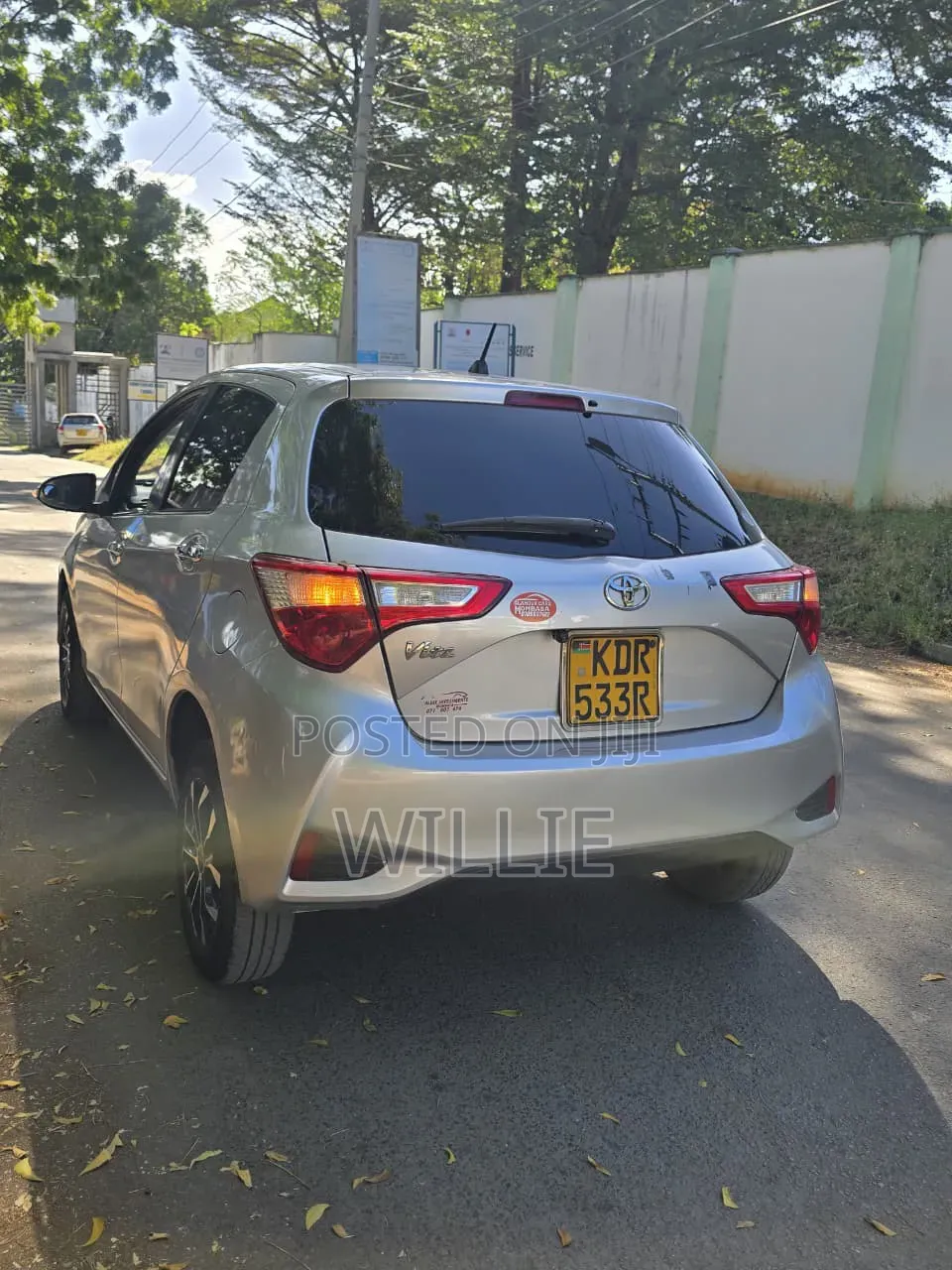 Toyota Vitz 2018 Silver