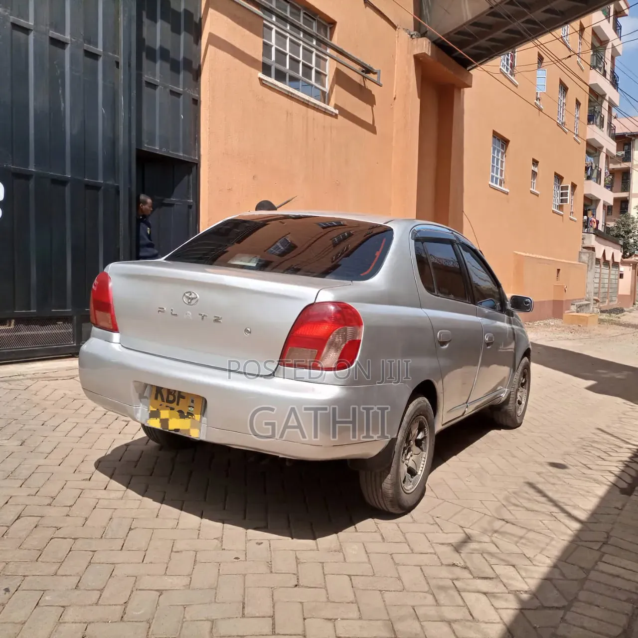 Toyota Platz 2000 Silver