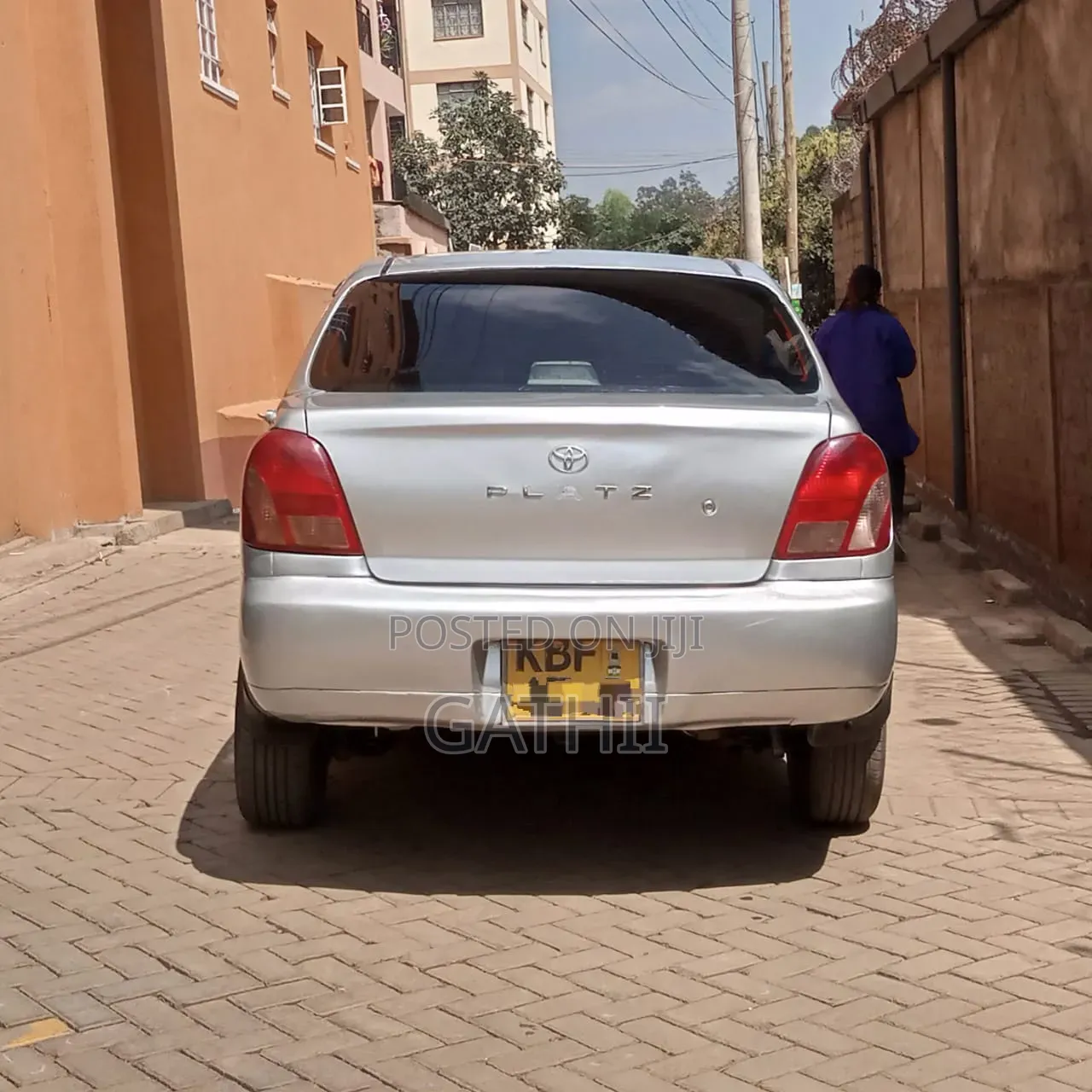 Toyota Platz 2000 Silver