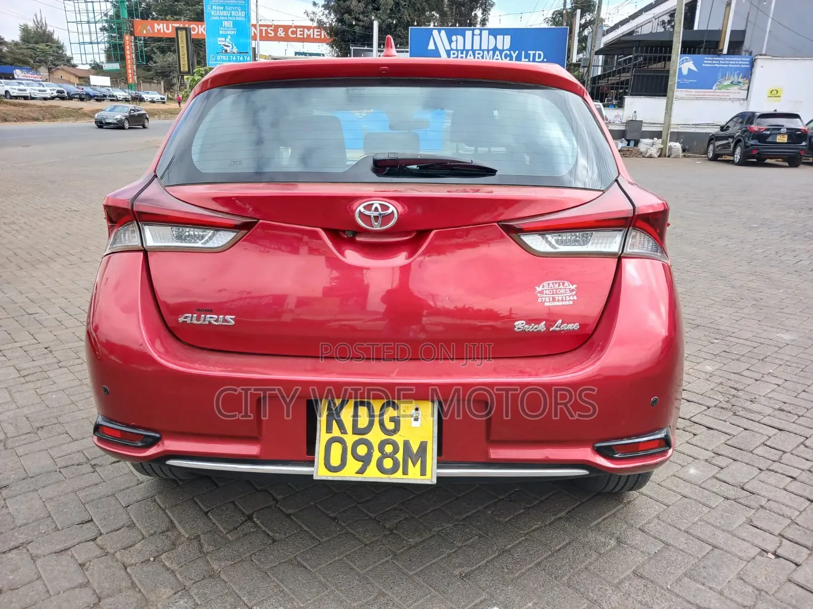 Toyota Auris 2016 Red