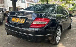 Mercedes-Benz C250 2010 Black