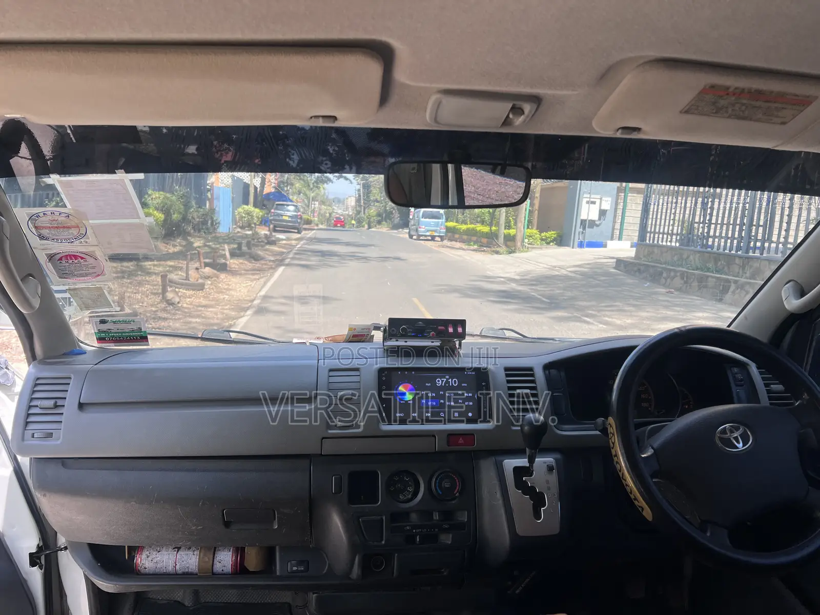 Toyota HiAce 2014 White