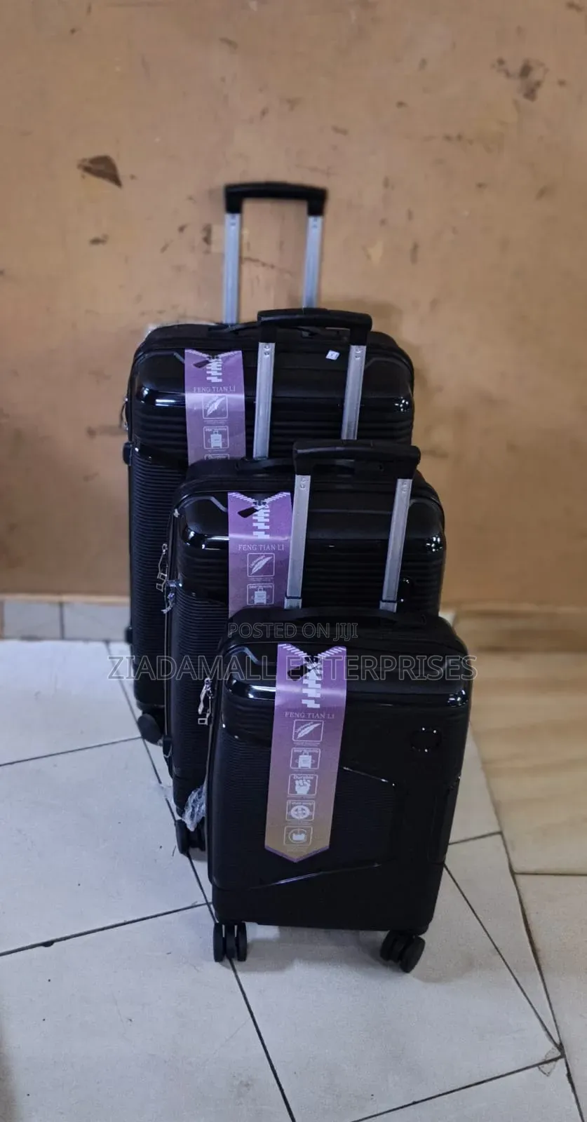 Colour Black Rubber 3in1 Suitcase. Travelling Bags