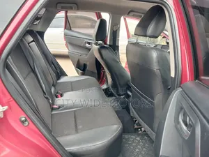 Toyota Auris 2016 Red