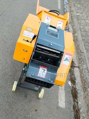 High-Speed, Heavy-Duty Commercial Chaff Cutter