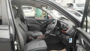 Subaru Forester 2019 Silver