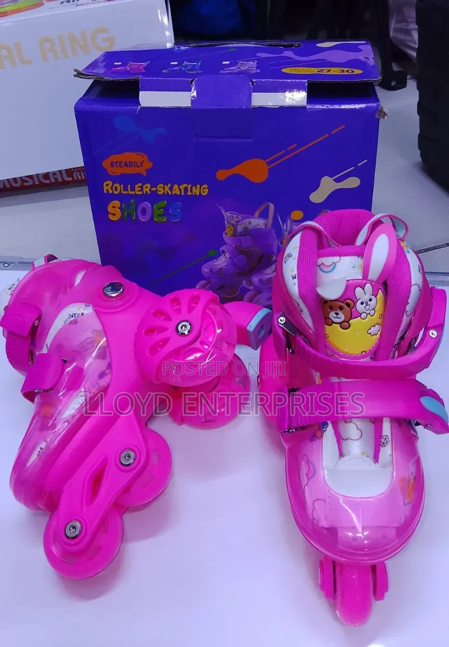 *Adjustable Roller-Skating Shoes