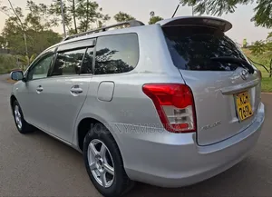 Toyota Corolla Fielder 2011 Silver