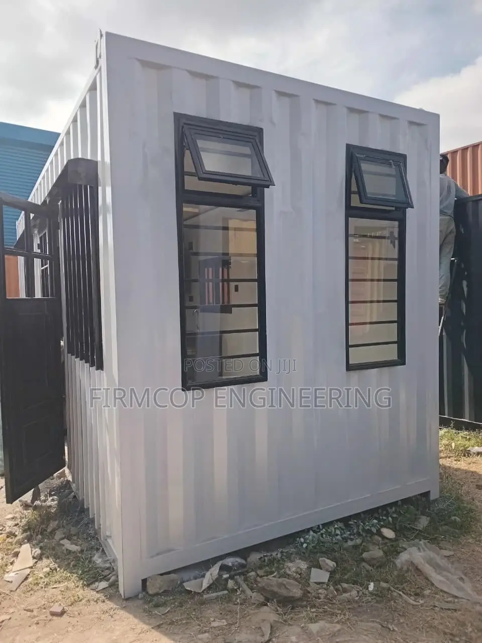 20ft Container Studio/Air BNB