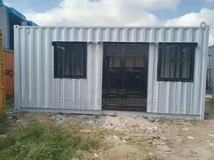 20ft Container Studio/Air BNB