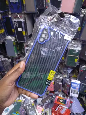 Diagonal-Striped Hybrid Phone Case With a Distinct Colored Border