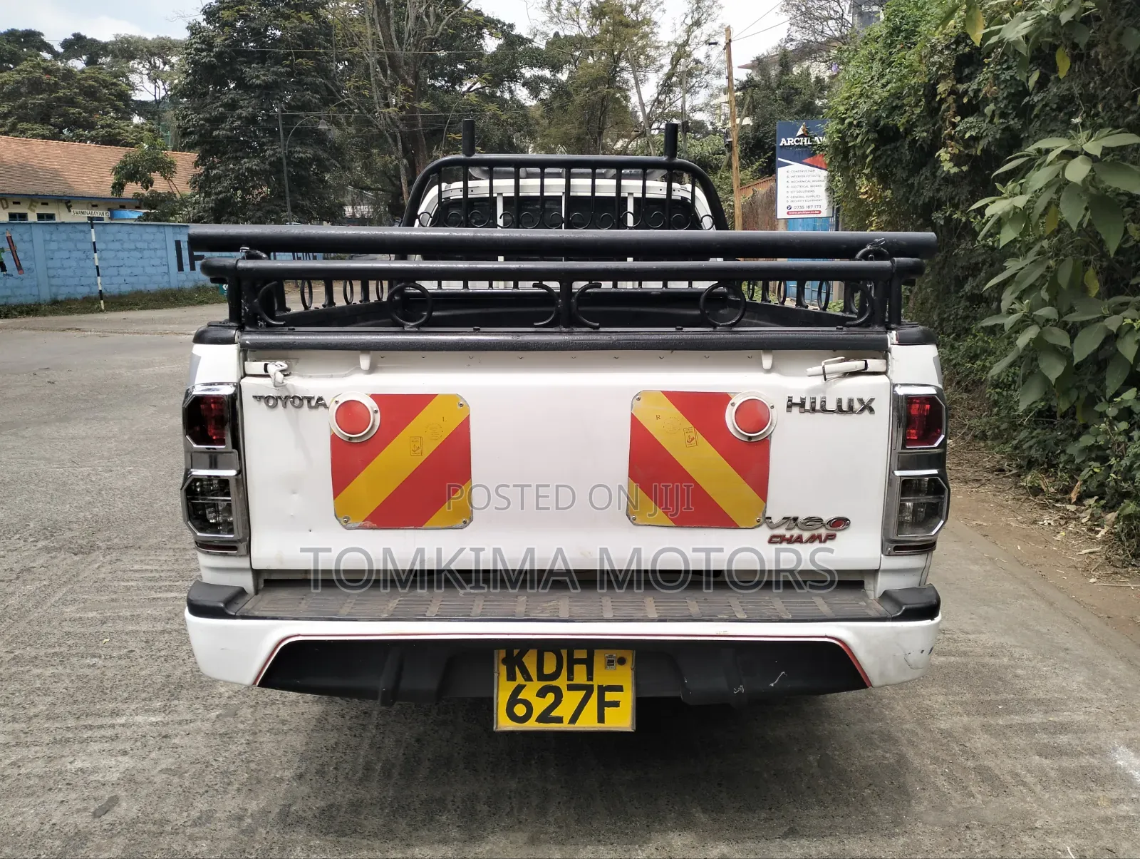 Toyota Hilux 2015 White