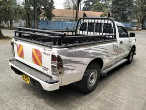 Toyota Hilux 2015 White