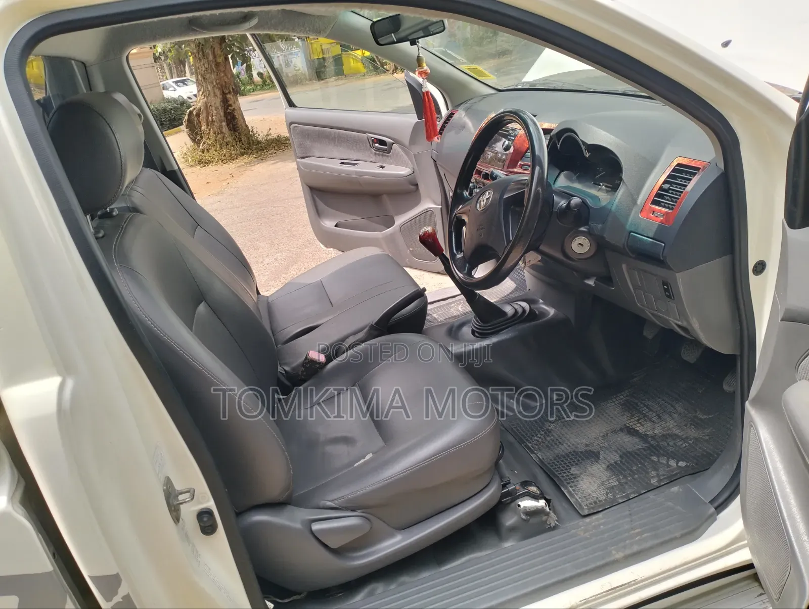 Toyota Hilux 2015 White