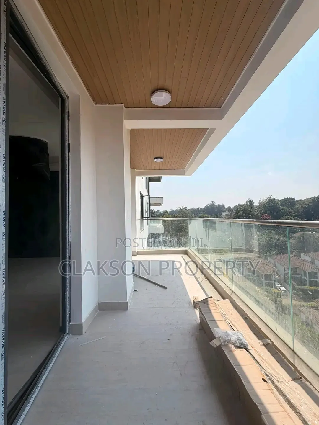 3bdrm Apartment in Westland, Spring Valley for sale