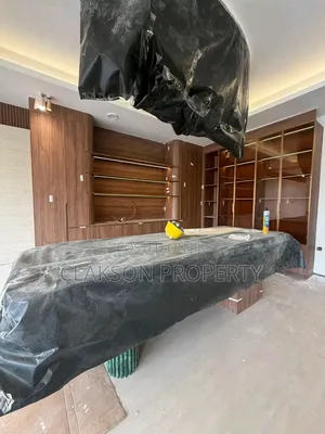 3bdrm Apartment in Westland, Spring Valley for sale