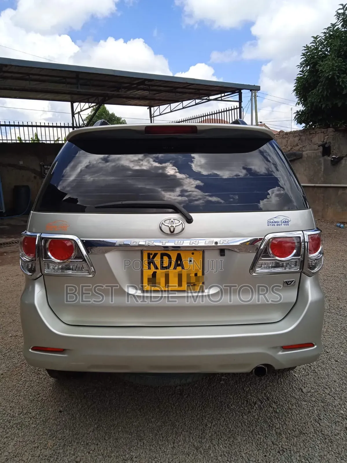 Toyota Fortuner 2.7 RWD 2012 Silver