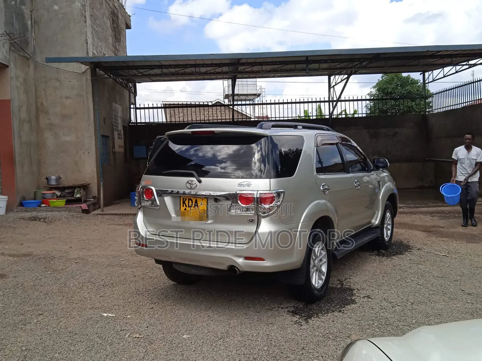 Toyota Fortuner 2.7 RWD 2012 Silver