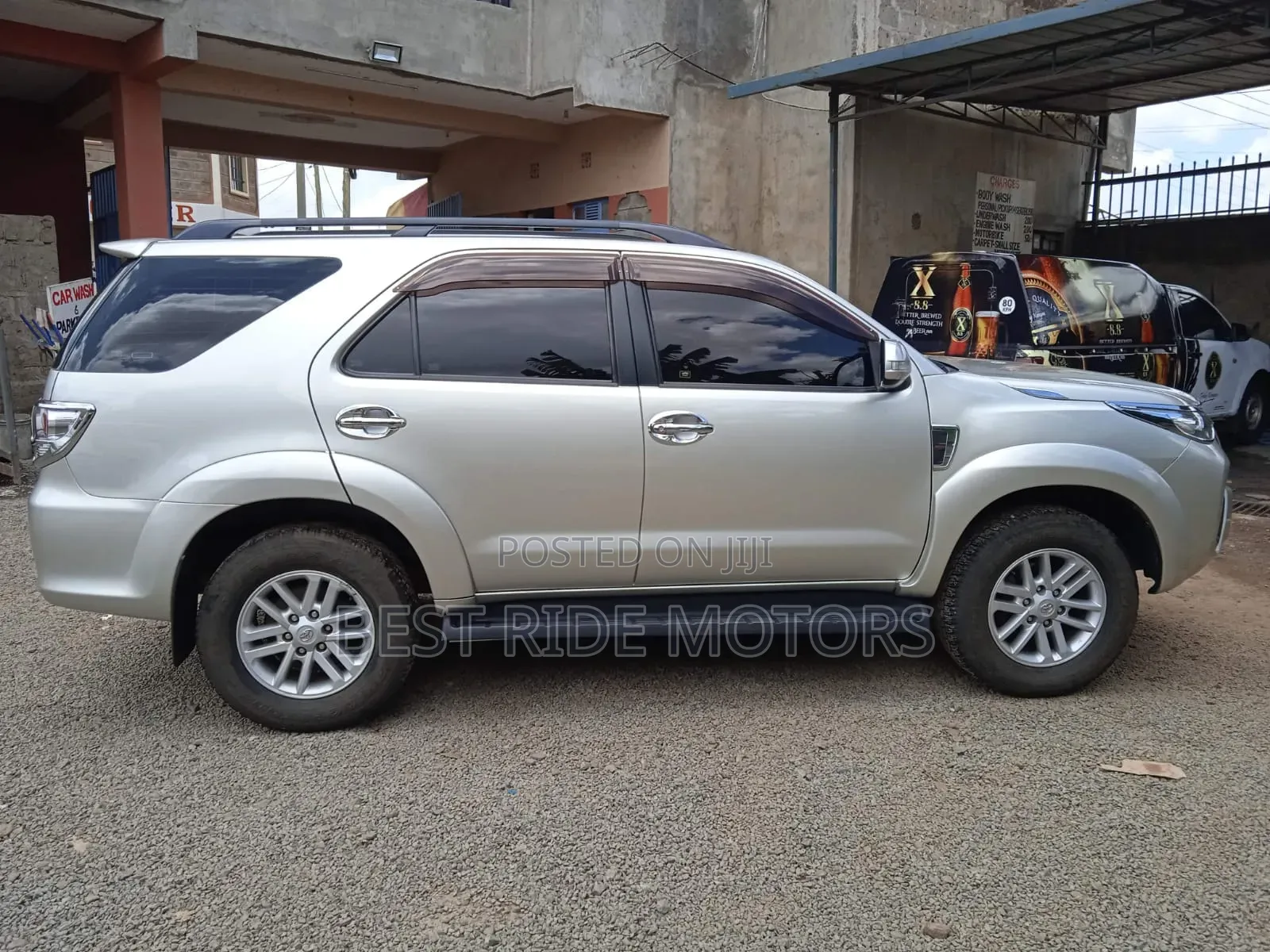 Toyota Fortuner 2.7 RWD 2012 Silver