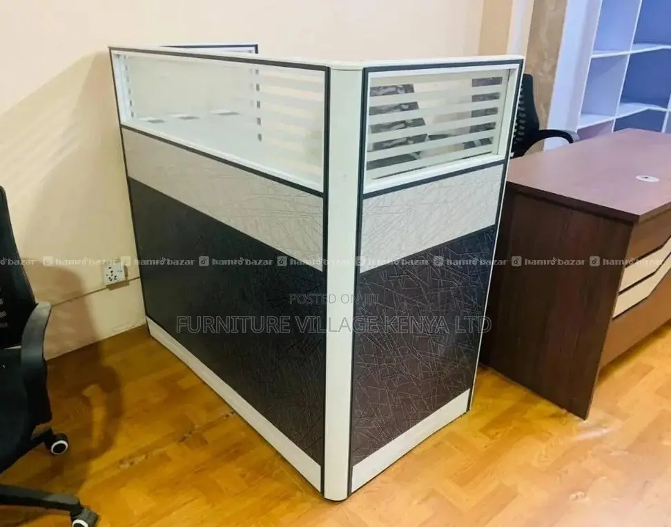 Workstation; 1 Person Modular Working Station With Storage