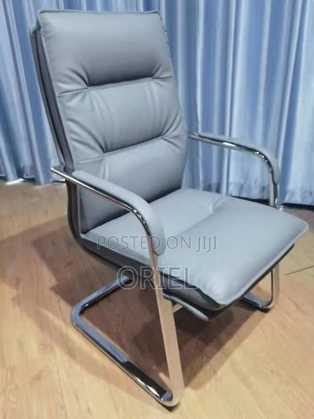Office Chair : Gray Leather Executive Office Chair
