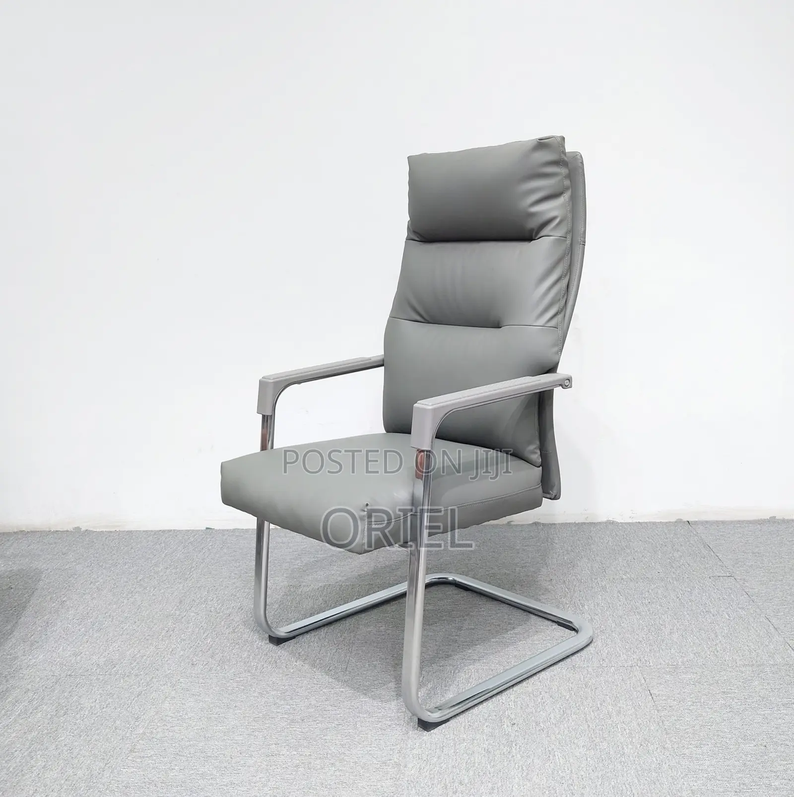 Office Chair : Gray Leather Executive Office Chair