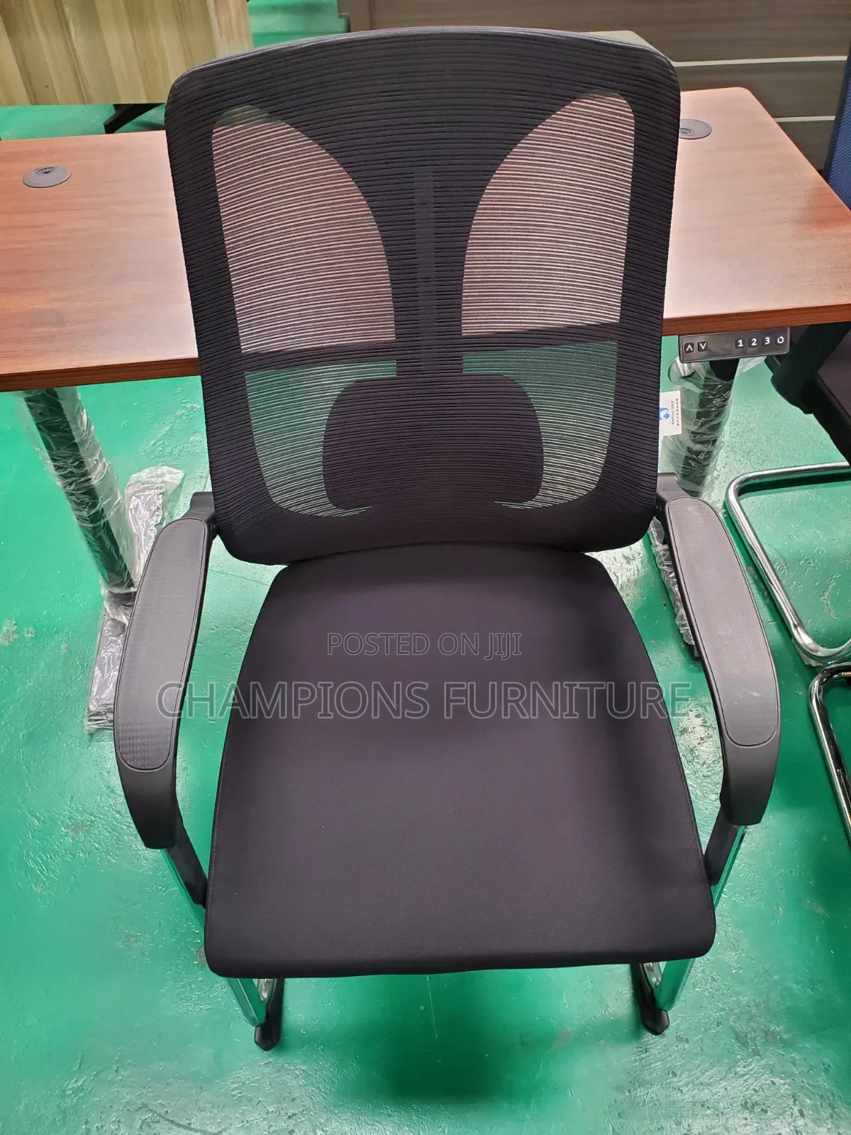 Black Mesh Visitors/Boardroom Office Chair With Chrome Sled Base