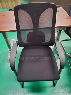 Black Mesh Visitors/Boardroom Office Chair With Chrome Sled Base
