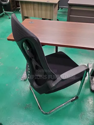 Black Mesh Visitors/Boardroom Office Chair With Chrome Sled Base