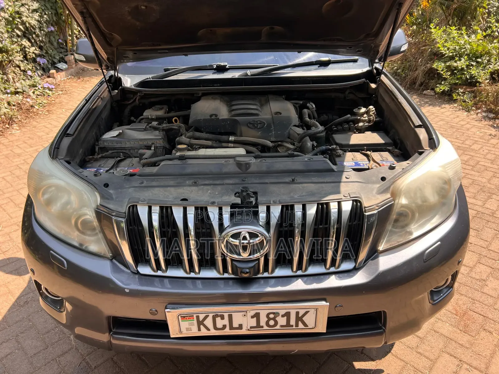 Toyota Land Cruiser Prado 2011 Gray