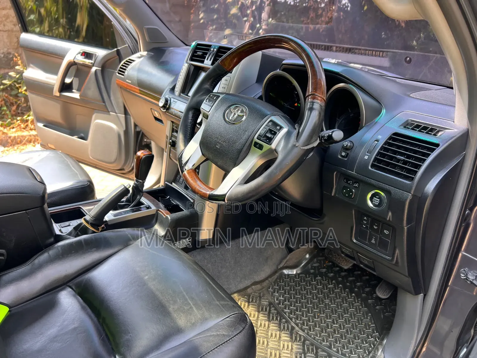 Toyota Land Cruiser Prado 2011 Gray
