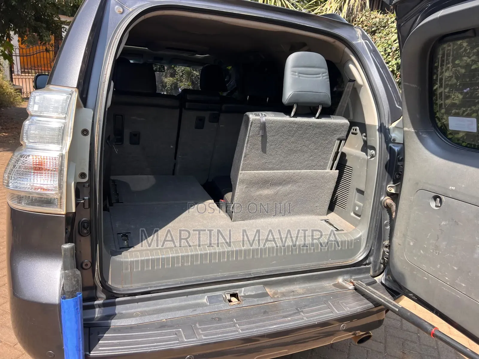 Toyota Land Cruiser Prado 2011 Gray