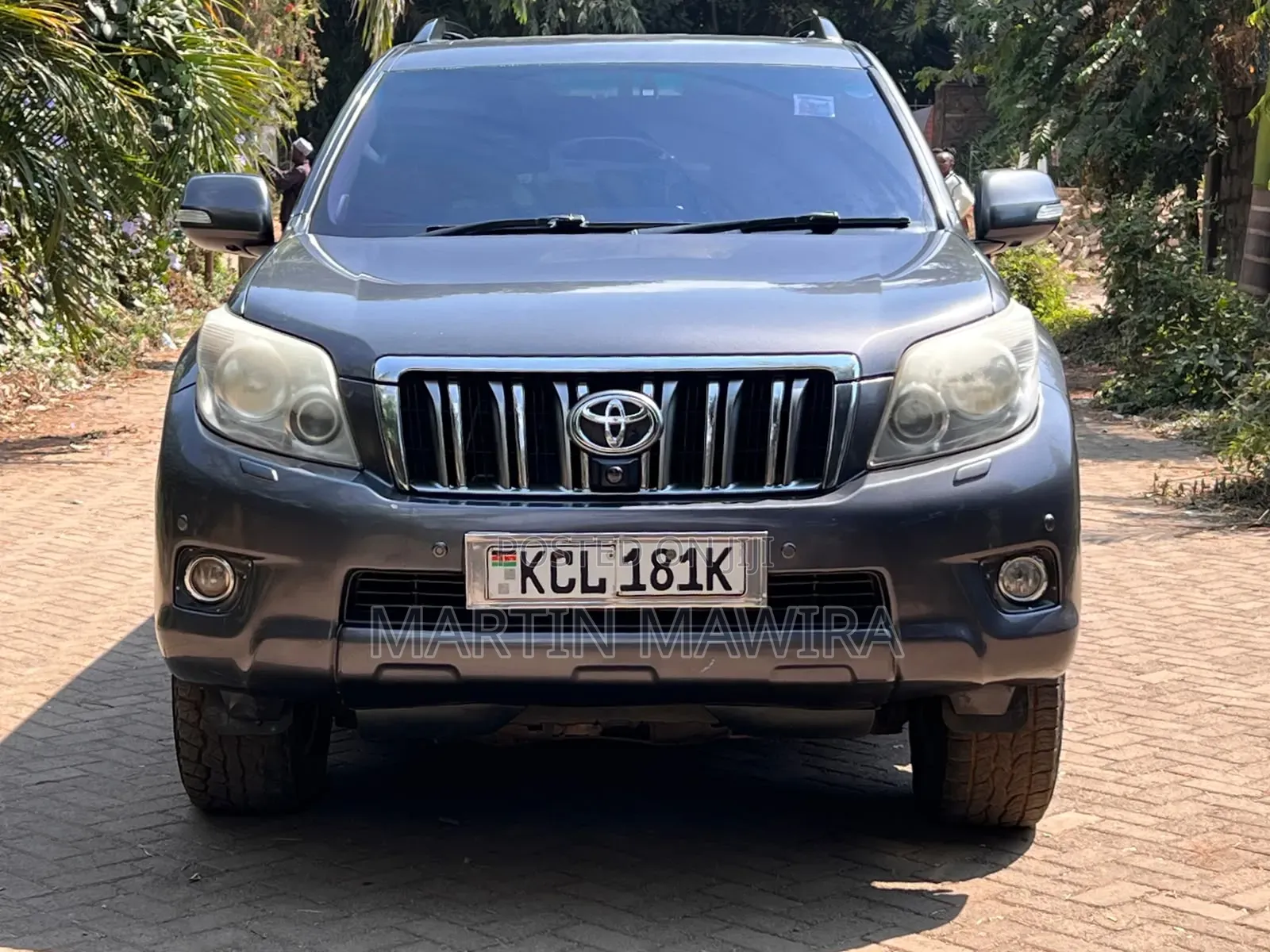 Toyota Land Cruiser Prado 2011 Gray