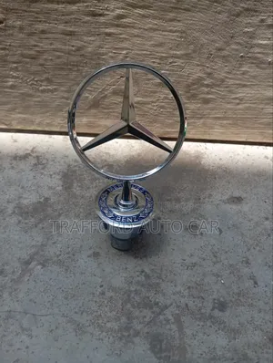 Mercedes Benz Bonnet Logo