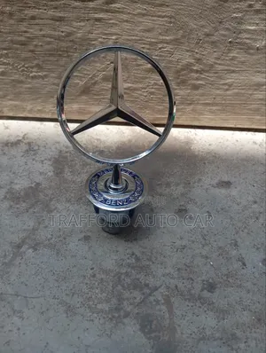 Mercedes Benz Bonnet Logo
