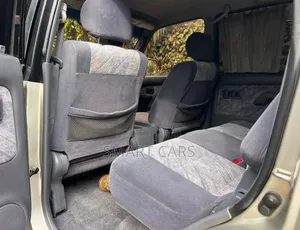 Toyota Land Cruiser Prado 2000 Silver