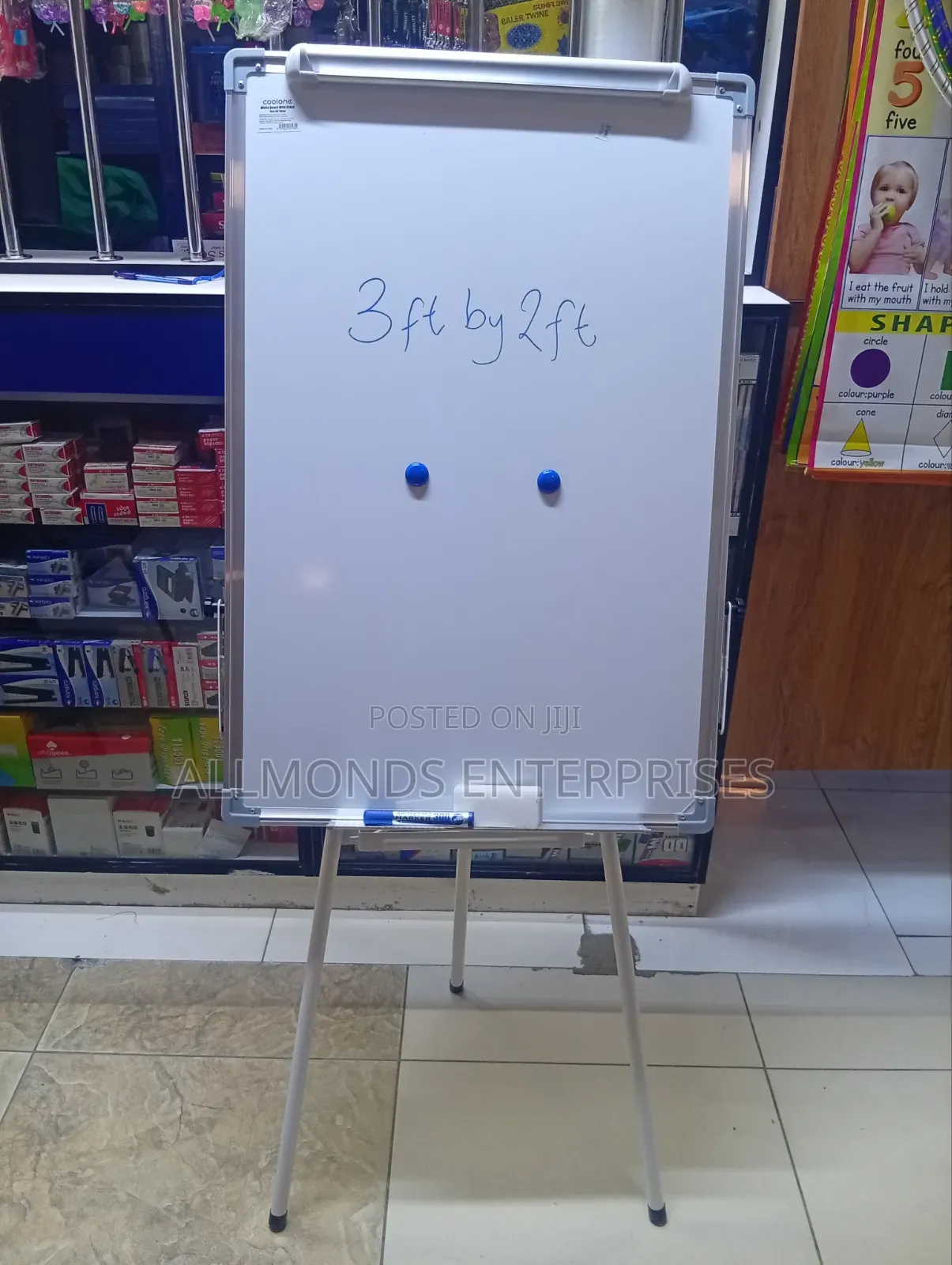 Executive 3 by 2ft Whiteboard With Stand, Free Duster and 2 Magnets